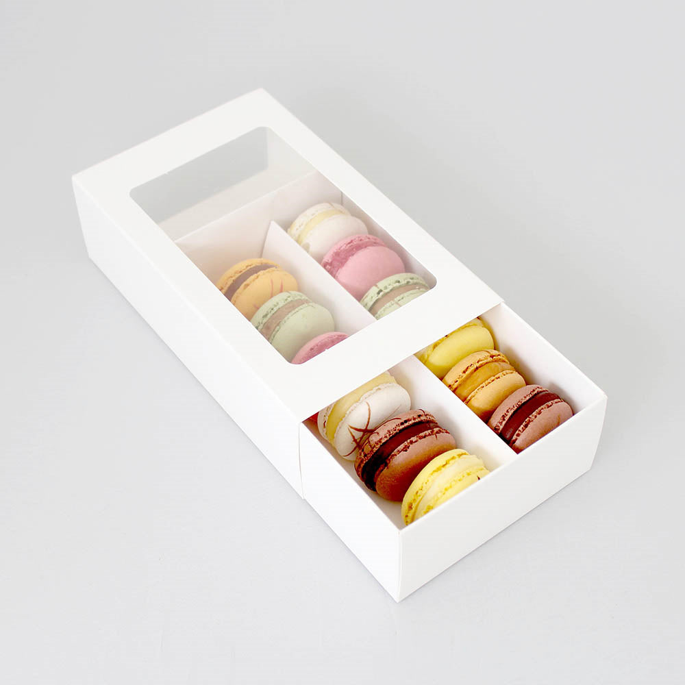 12 Hold White Macaron Box (7x4x2in)