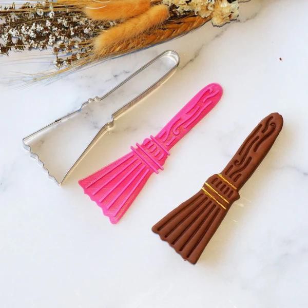 Broom Stick Emboss 3D Printed Cookie Stamp & Stainless Steel Cookie Cutter Set