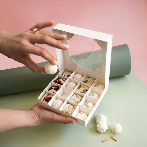 5pk White 16 Cavity Treat Box With Window & Insert (150x150x30mm)