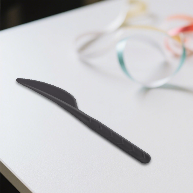 18pk Black Reusable Plastic Knife