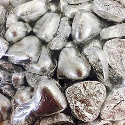 Silver Milk Chocolate Hearts 1kg (approximately 142 pieces)